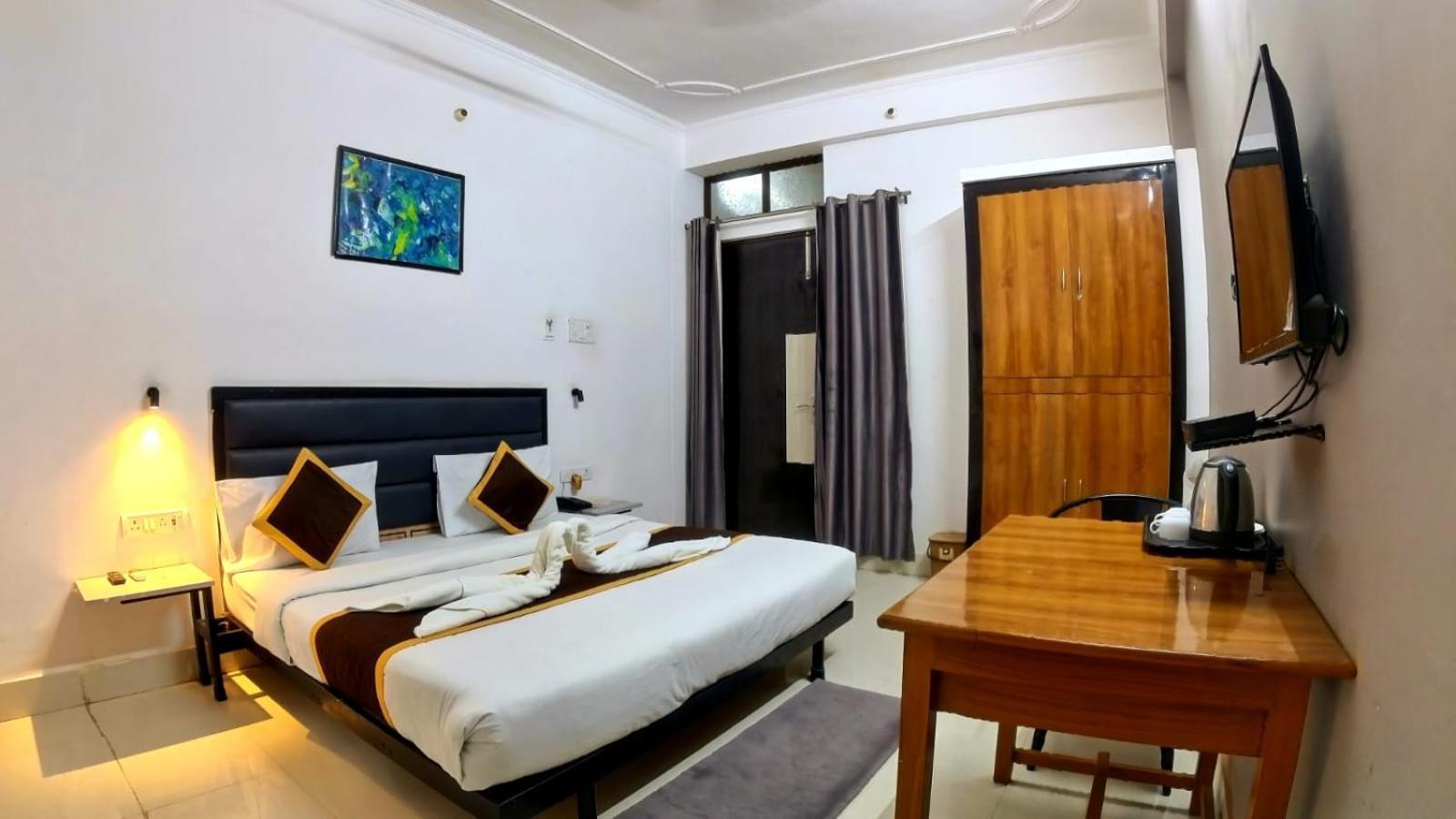 Holidayy Inn Аллахабад Экстерьер фото