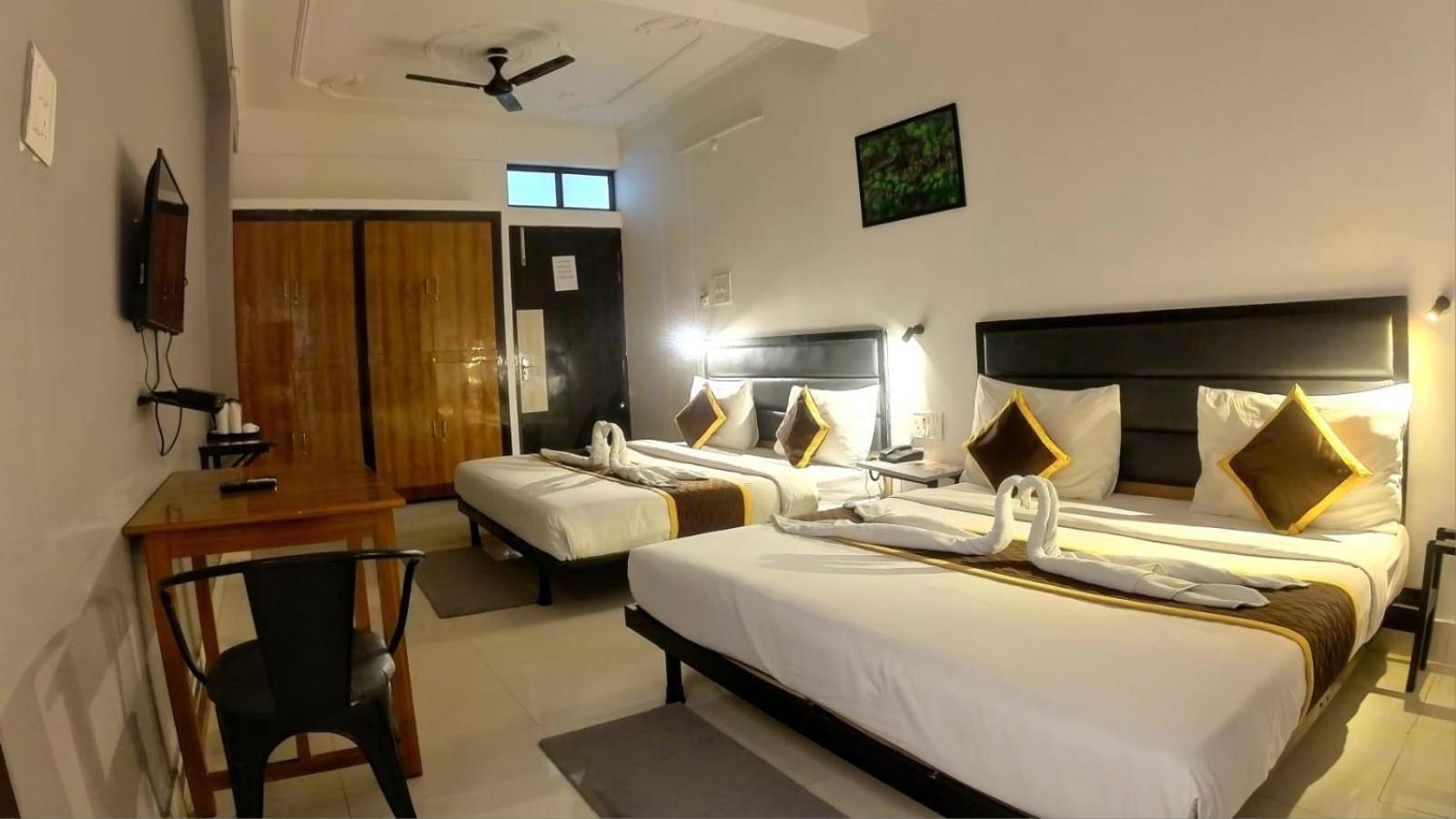 Holidayy Inn Аллахабад Экстерьер фото