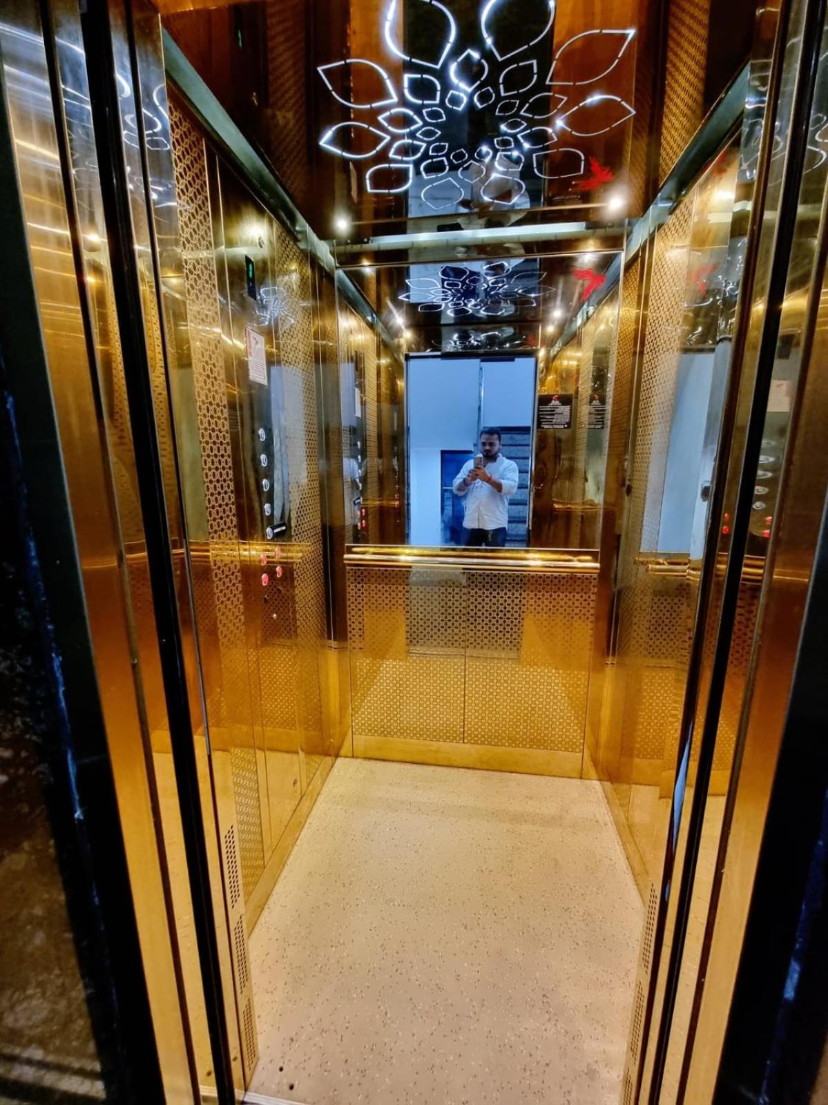 Holidayy Inn Аллахабад Экстерьер фото